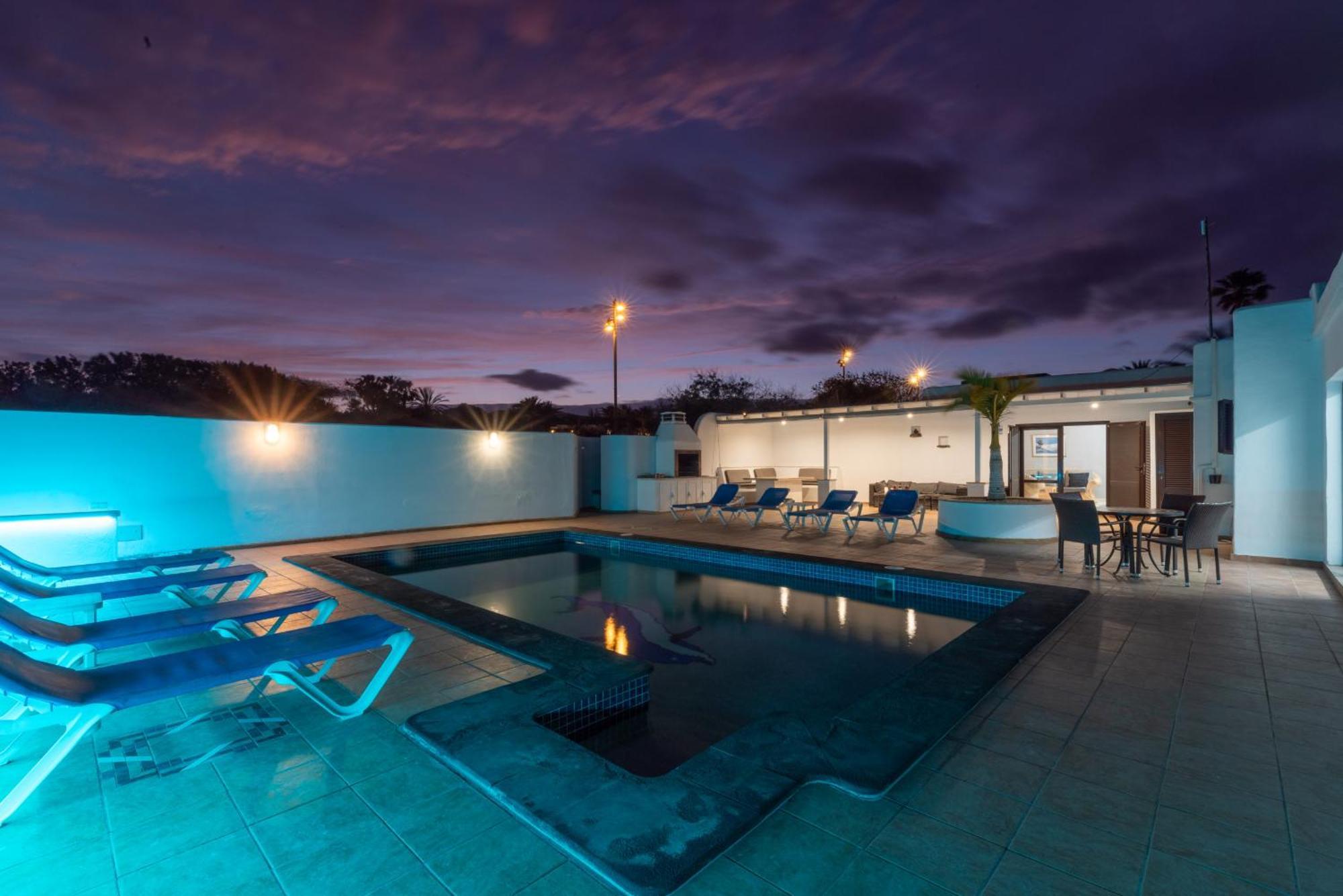 Villa Michelle - Lh114 By Villas Now Ltd Playa Blanca  Exterior foto