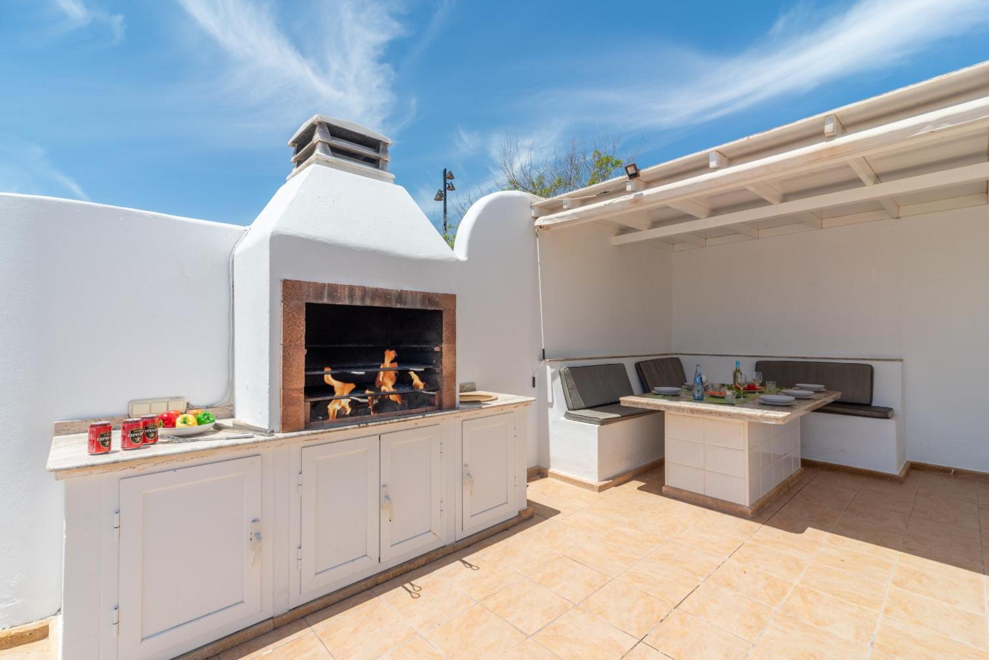 Villa Michelle - Lh114 By Villas Now Ltd Playa Blanca  Exterior foto